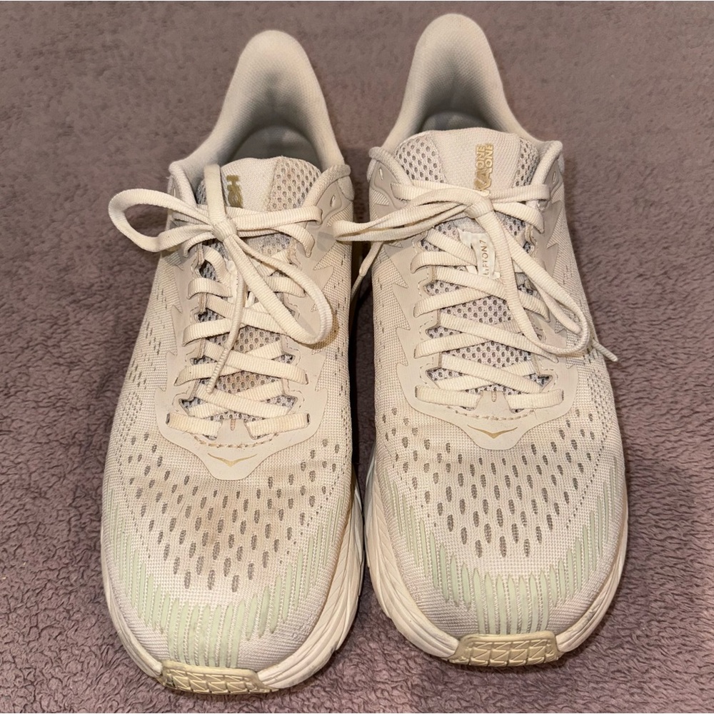 Hoka Clifton 7 Almond Milk Bronze Eggnog size 9.5